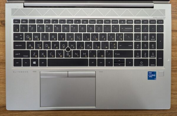 Ультрабук Б-клас HP EliteBook 850 G8 / 15.6" (1920x1080) IPS / Intel Core i5-1145G7 (4 (8) ядра по 2.6 - 4.4 GHz) / 16 GB DDR4 / 512 GB SSD / Intel Iris Xe Graphics / WebCam / TouchID / Windows 10 - Зображення 4