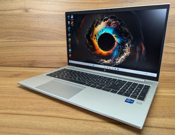 Ультрабук Б-клас HP EliteBook 850 G8 / 15.6" (1920x1080) IPS / Intel Core i5-1145G7 (4 (8) ядра по 2.6 - 4.4 GHz) / 16 GB DDR4 / 512 GB SSD / Intel Iris Xe Graphics / WebCam / TouchID / Windows 10 - Зображення 6