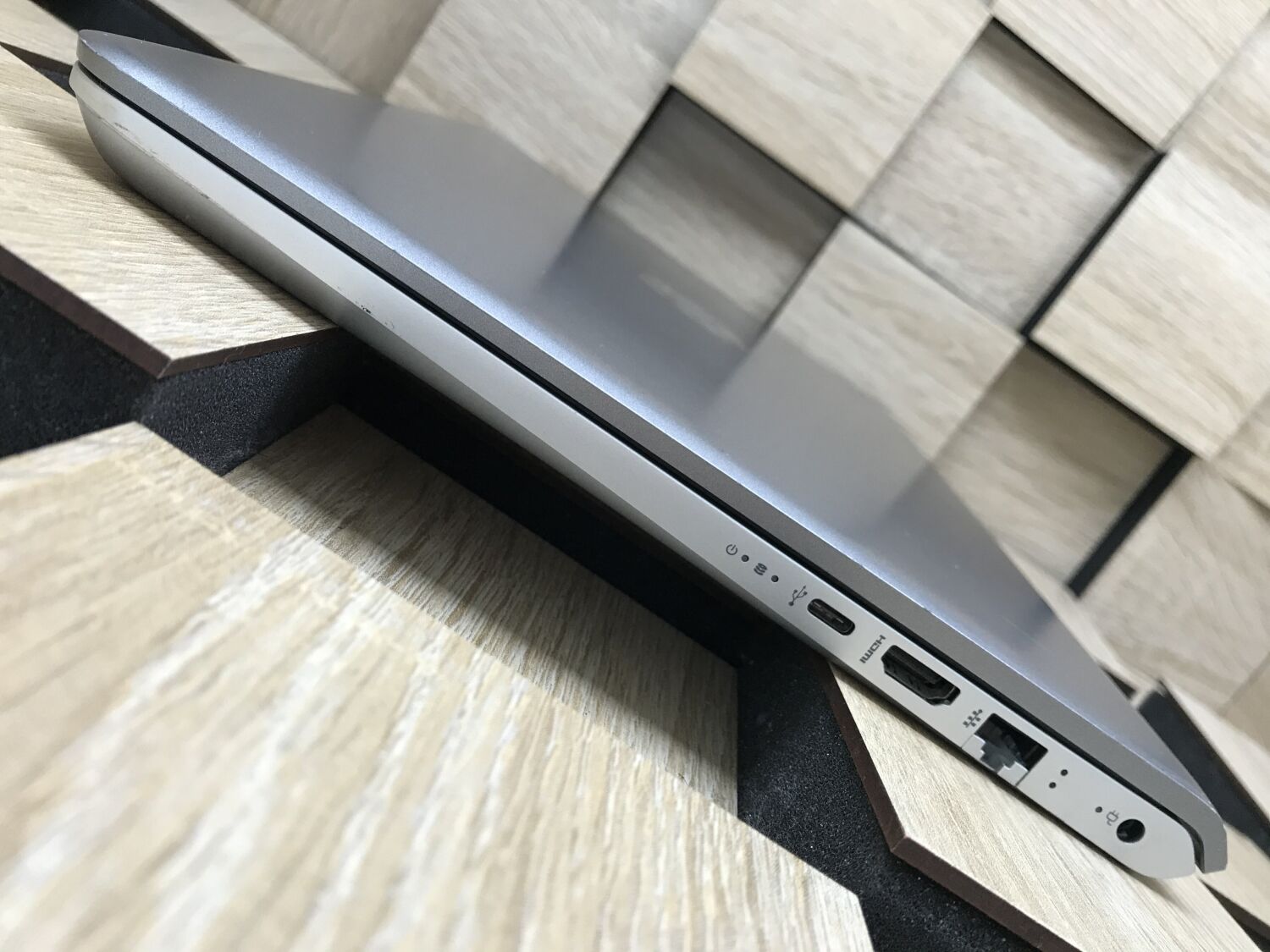 Ультрабук Б-клас HP Pavilion 14-bk091st / 14" (1366x768) TN / Intel Core i5-7200U (2 (4) ядра по 2.5 - 3.1 GHz) / 8 GB DDR4 / 256 GB SSD / Intel HD Graphics 620 / WebCam - Зображення 8