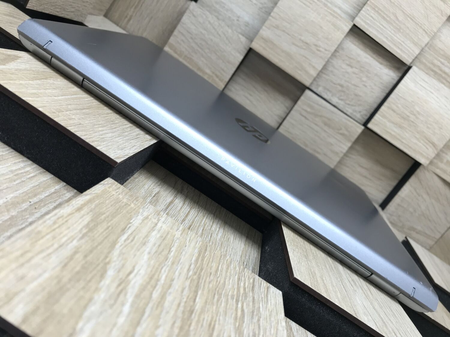 Ультрабук Б-клас HP Pavilion 14-bk091st / 14" (1366x768) TN / Intel Core i5-7200U (2 (4) ядра по 2.5 - 3.1 GHz) / 8 GB DDR4 / 256 GB SSD / Intel HD Graphics 620 / WebCam - Зображення 9