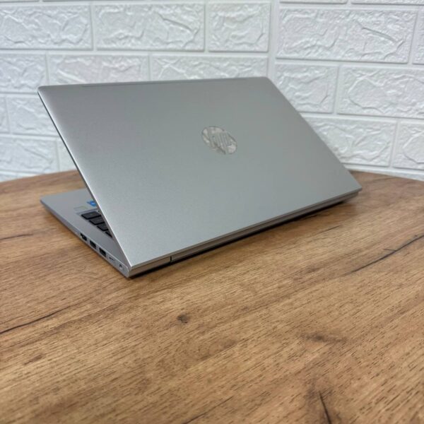 Ультрабук Б-клас HP ProBook 440 G8 / 14" (1920x1080) IPS / Intel Core i5-1135G7 (4 (8) ядра по 2.4 - 4.2 GHz) / 16 GB DDR4 / 256 GB SSD NVMe / Intel Iris Xe Graphics / WebCam - Зображення 6