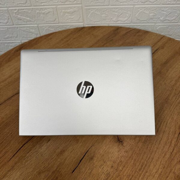 Ультрабук Б-клас HP ProBook 440 G8 / 14" (1920x1080) IPS / Intel Core i5-1135G7 (4 (8) ядра по 2.4 - 4.2 GHz) / 16 GB DDR4 / 256 GB SSD NVMe / Intel Iris Xe Graphics / WebCam - Зображення 3
