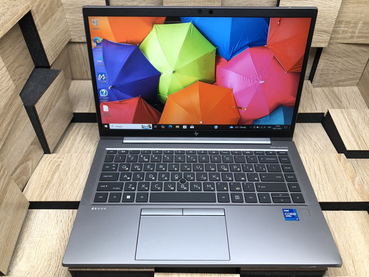 Ультрабук Б-клас HP ZBook Firefly 14 G8 / 14" (1920x1080) IPS / Intel Core i7-1185G7 (4 (8) ядра по 1.2 - 4.8 GHz) / 16 GB DDR4 / 512 GB SSD / Intel Iris Xe Graphics / WebCam - Зображення 2