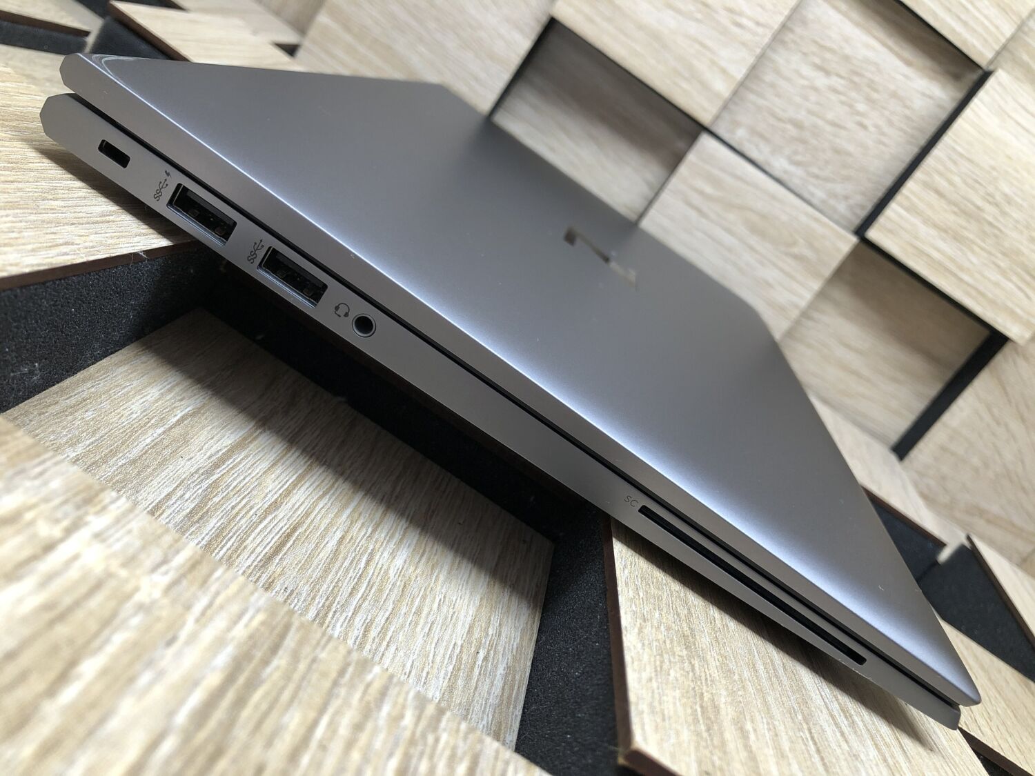 Ультрабук Б-клас HP ZBook Firefly 14 G8 / 14" (1920x1080) IPS / Intel Core i7-1185G7 (4 (8) ядра по 1.2 - 4.8 GHz) / 16 GB DDR4 / 512 GB SSD / Intel Iris Xe Graphics / WebCam - Зображення 5