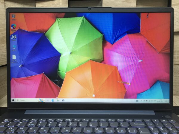 Ультрабук Б-клас Lenovo IdeaPad 3 15ABA7 / 15.6" (1920x1080) IPS / AMD Ryzen 7 5825U (8 (16) ядер по 2.0 - 4.5 GHz) / 8 GB DDR4 / 256 GB SSD / AMD Radeon Graphics / WebCam - Зображення 3