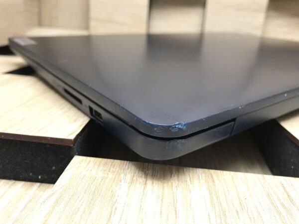 Ультрабук Б-клас Lenovo IdeaPad 3 15ABA7 / 15.6" (1920x1080) IPS / AMD Ryzen 7 5825U (8 (16) ядер по 2.0 - 4.5 GHz) / 8 GB DDR4 / 256 GB SSD / AMD Radeon Graphics / WebCam - Зображення 10