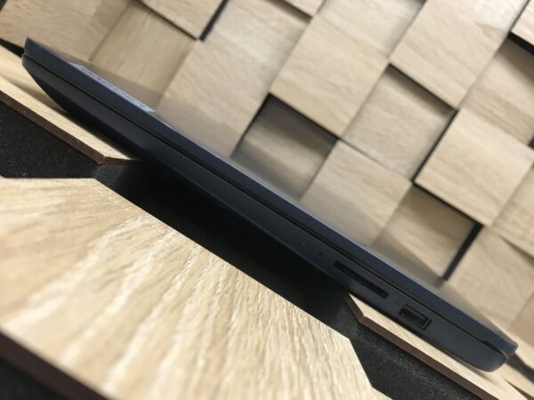 Ультрабук Б-клас Lenovo IdeaPad 3 15ABA7 / 15.6" (1920x1080) IPS / AMD Ryzen 7 5825U (8 (16) ядер по 2.0 - 4.5 GHz) / 8 GB DDR4 / 256 GB SSD / AMD Radeon Graphics / WebCam - Зображення 5