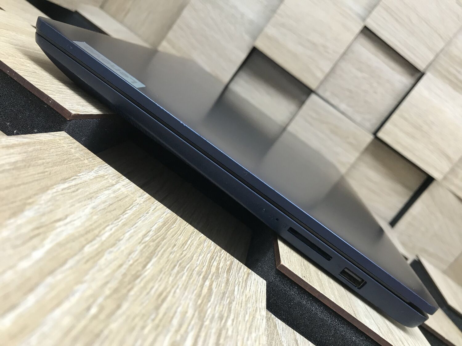 Ультрабук Б-клас Lenovo IdeaPad 3 15IAU7 / 15.6" (1920x1080) IPS Touch / Intel Core i5-1235U (10 (12) ядер по 3.3 - 4.4 GHz) / 8 GB DDR4 / 256 GB SSD / Intel Iris Xe Graphics / WebCam / HDMI - Зображення 6