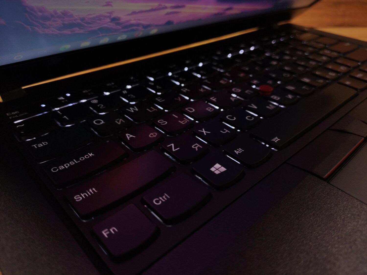 Ультрабук Б-клас Lenovo ThinkPad L480 / 14" (1366x768) TN / Intel Core i5-8350U (4 (8) ядра по 1.7 - 3.6 GHz) / 8 GB DDR4 / 240 GB SSD / Intel UHD Graphics 620 / WebCam / Windows 10 - Зображення 12