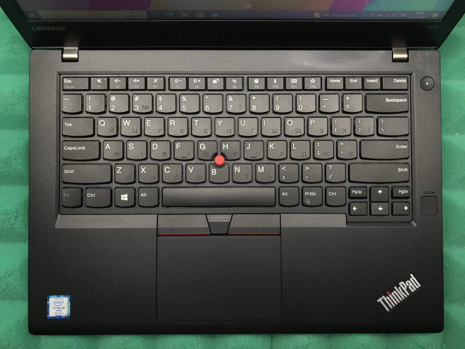 Ультрабук Б-клас Lenovo ThinkPad T470 / 14" (1366x768) TN / Intel Core i5-7300U (2 (4) ядра по 2.6 - 3.5 GHz) / 8 GB DDR4 / 240 GB SSD / Intel HD Graphics 620 / WebCam / Fingerprint / USB 3.1 / HDMI - Зображення 4