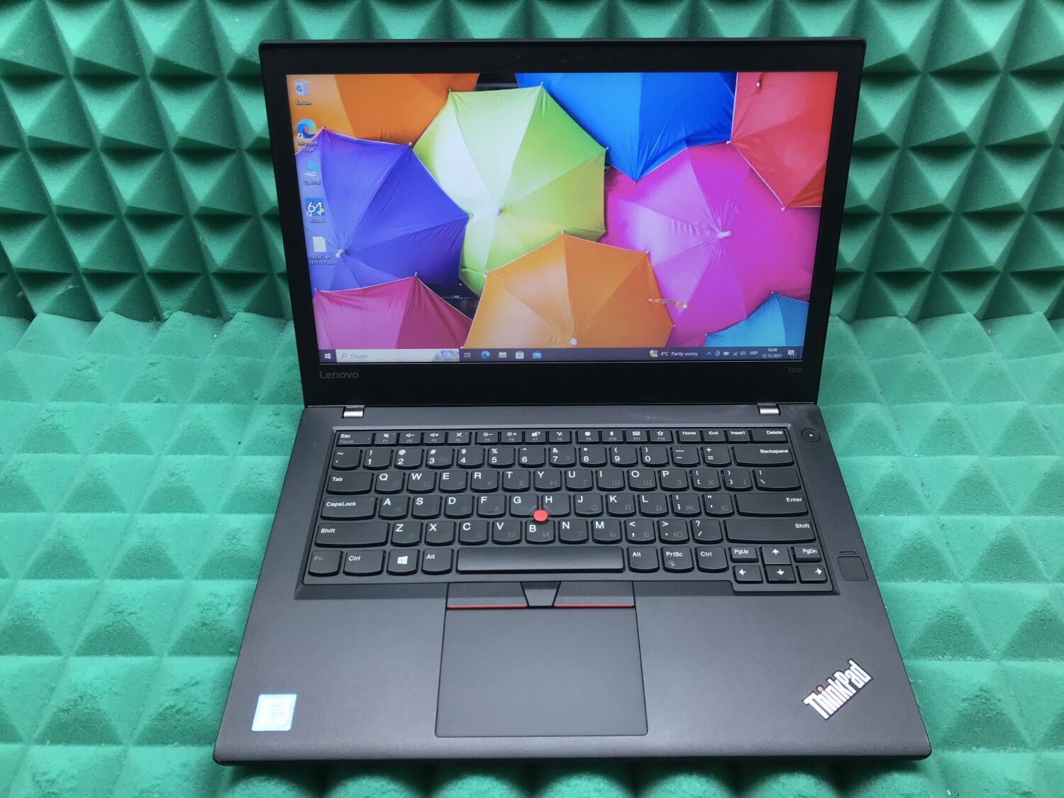 Ультрабук Б-клас Lenovo ThinkPad T470 / 14" (1366x768) TN / Intel Core i5-7300U (2 (4) ядра по 2.6 - 3.5 GHz) / 8 GB DDR4 / 240 GB SSD / Intel HD Graphics 620 / WebCam / Fingerprint / USB 3.1 / HDMI - Зображення 2