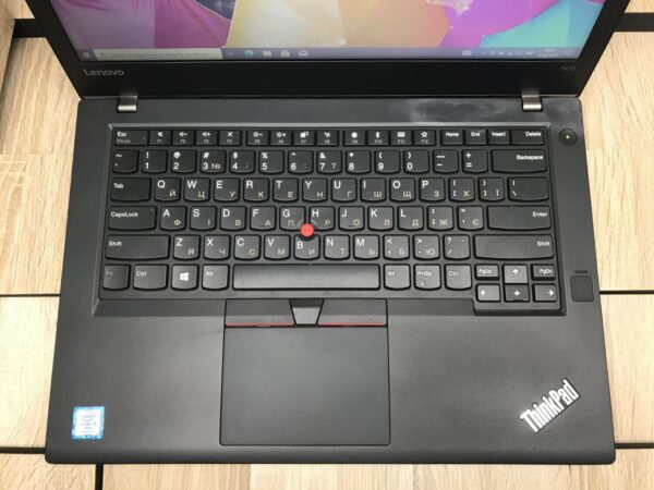 Ультрабук Б-клас Lenovo ThinkPad T470 / 14" (1366x768) TN / Intel Core i5-7300U (2 (4) ядра по 2.6 - 3.5 GHz) / 8 GB DDR4 / 256 GB SSD / Intel HD Graphics 620 / WebCam / Fingerprint / USB 3.1 / HDMI / Два АКБ - Зображення 4