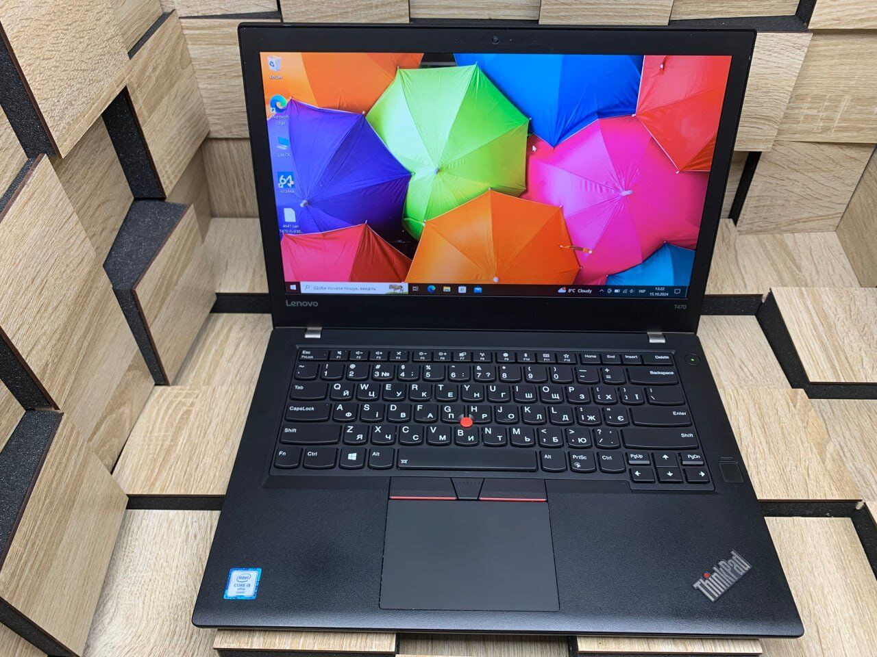 Ультрабук Б-клас Lenovo ThinkPad T470 / 14" (1920x1080) IPS / Intel Core i5-6300U (2 (4) ядра 2.4 - 3.0 GHz) / 8 GB DDR4 / 128 GB SSD / Intel HD Graphics 520 / WebCam / Fingerprint - Зображення 2