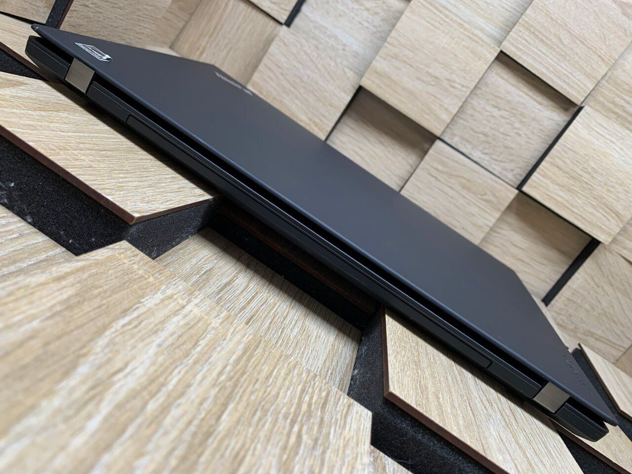 Ультрабук Б-клас Lenovo ThinkPad T470 / 14" (1920x1080) IPS / Intel Core i5-6300U (2 (4) ядра 2.4 - 3.0 GHz) / 8 GB DDR4 / 128 GB SSD / Intel HD Graphics 520 / WebCam / Fingerprint - Зображення 8