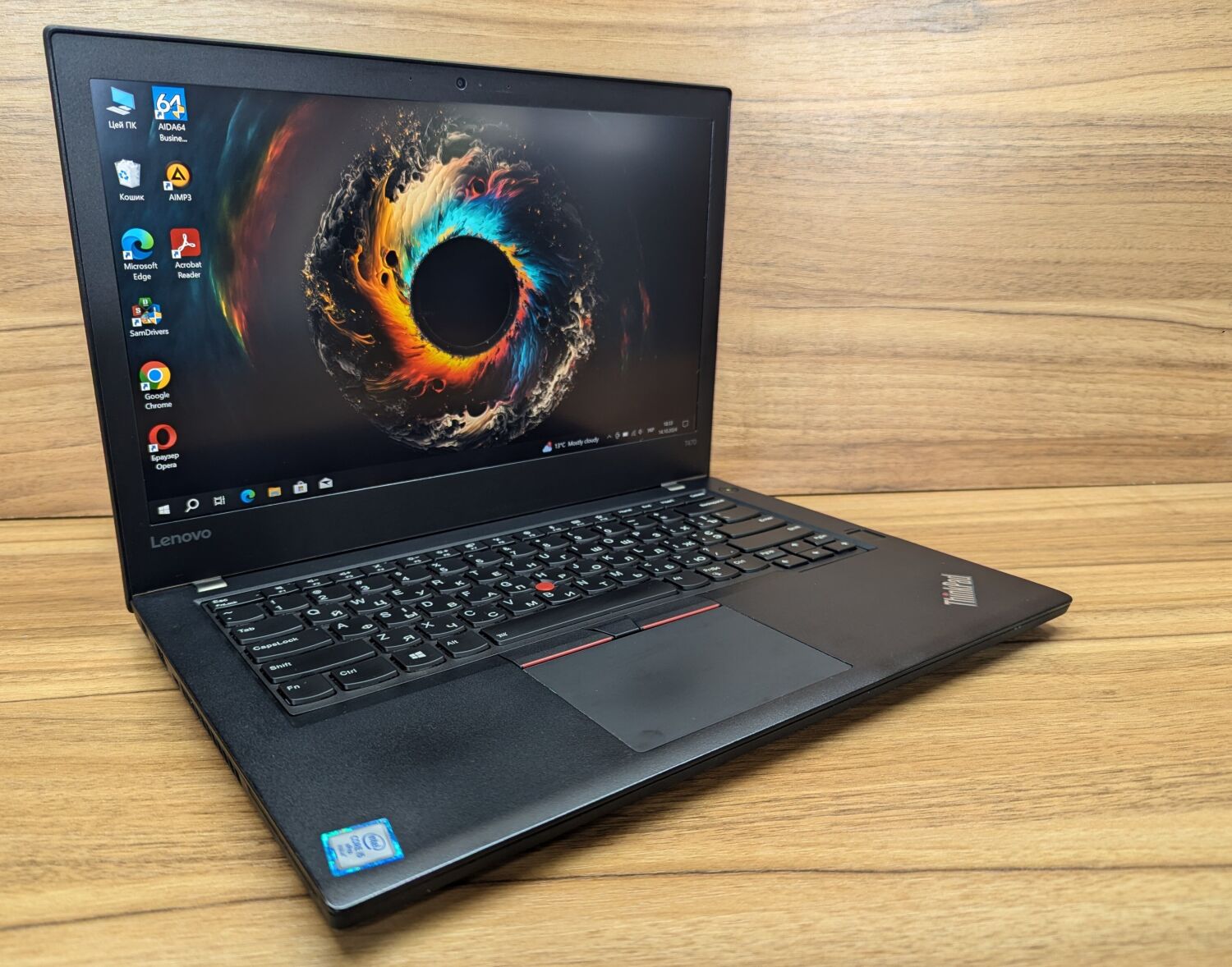 Ультрабук Б-клас Lenovo ThinkPad T470 / 14" (1920x1080) IPS / Intel Core i5-6300U (2 (4) ядра по 2.4 - 3.0 GHz) / 8 GB DDR4 / 256 GB SSD / Intel HD Graphics 520 / WebCam / Fingerprint / Windows 10 - Зображення 4