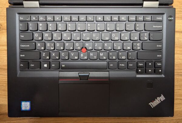 Ультрабук Б-клас Lenovo ThinkPad x1 Carbon 4th / 14" (1920x1080) IPS / Intel Core i5-6300U (2 (4) ядра по 2.4 - 3.0 GHz) / 8 GB DDR4 / 512 GB SSD / Intel HD Graphics 520 / WebCam / Fingerprint / Windows 10 - Зображення 4