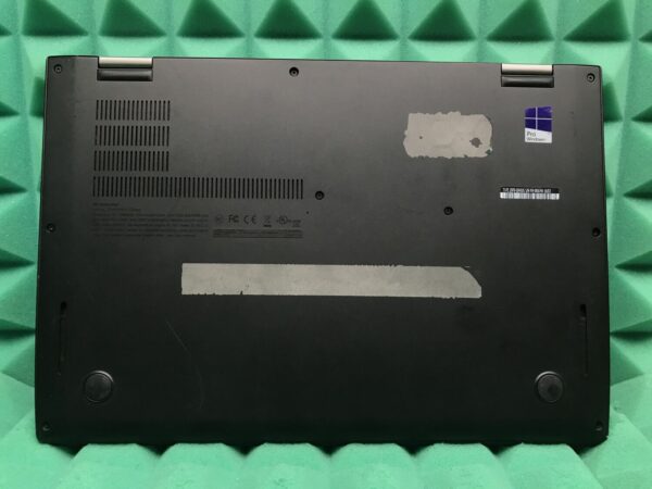 Ультрабук Б-клас Lenovo ThinkPad X1 Carbon (4th Gen) / 14" (1920x1080) IPS / Intel Core i5-6300U (2 (4) ядра по 2.4 - 3.0 GHz) / 8 GB DDR3 / 256 GB SSD M.2 / Intel HD Graphics 520 / WebCam / Fingerprint - Зображення 6