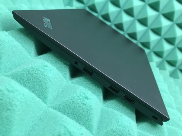 Ультрабук Б-клас Lenovo ThinkPad X1 Carbon (4th Gen) / 14" (1920x1080) IPS / Intel Core i5-6300U (2 (4) ядра по 2.4 - 3.0 GHz) / 8 GB DDR3 / 256 GB SSD M.2 / Intel HD Graphics 520 / WebCam / Fingerprint - Зображення 8