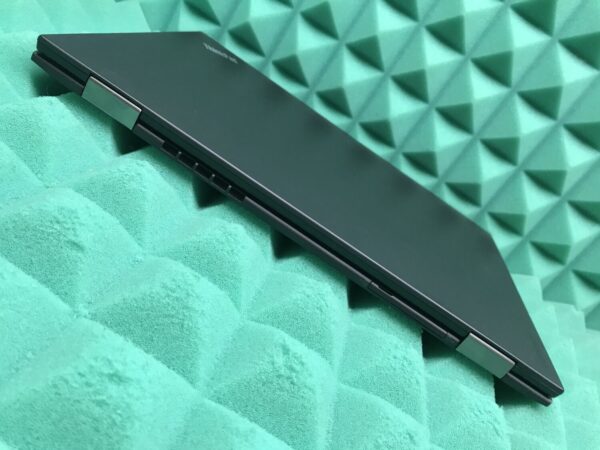 Ультрабук Б-клас Lenovo ThinkPad X1 Carbon (4th Gen) / 14" (1920x1080) IPS / Intel Core i5-6300U (2 (4) ядра по 2.4 - 3.0 GHz) / 8 GB DDR3 / 256 GB SSD M.2 / Intel HD Graphics 520 / WebCam / Fingerprint - Зображення 9