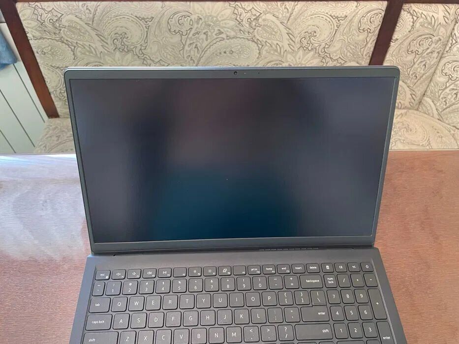 Ультрабук Dell Inspiron 15 3511 / 15.6" (1920x1080) IPS / Intel Core i5-1135G7 (4 (8) ядра по 2.4 - 4.2 GHz) / 8 GB DDR4 / 256 GB SSD / Intel Iris Xe Graphics / WebCam - Зображення 7