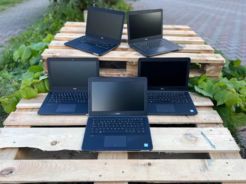 Ультрабук Dell Latitude 3380 / 13.3" (1366x768) TN / Intel Core i3-6006U (2 (4) ядра по 2.0) / 8 GB DDR4 / 128 GB SSD / Intel HD Graphics 520 / WebCam / Win 10 Pro - Зображення 3