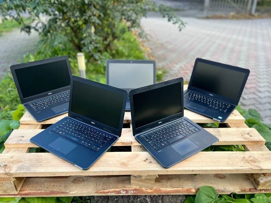 Ультрабук Dell Latitude 3380 / 13.3" (1366x768) TN / Intel Core i3-6006U (2 (4) ядра по 2.0) / 8 GB DDR4 / 128 GB SSD / Intel HD Graphics 520 / WebCam / Win 10 Pro - Зображення 8