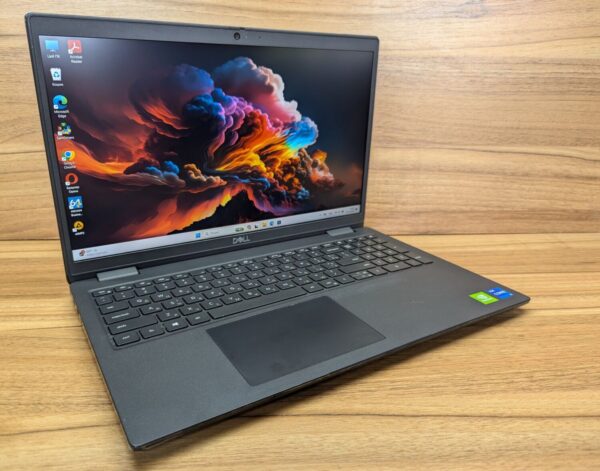 Ультрабук Dell Latitude 3520 / 15.6" (1920x1080) IPS / Intel Core i5-1135G7 (4 (8) ядра по 2.4 - 4.2 GHz) / 16 GB DDR4 / 256 GB SSD + 1000 GB HDD / nVidia GeForce MX350, 2 GB GDDR5, 64-bit / WebCam / Windows 10 - Зображення 4