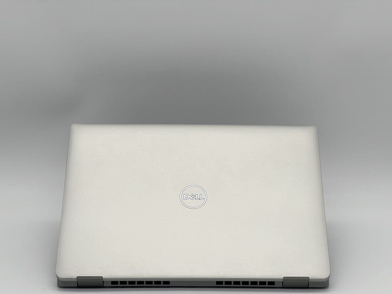 Ультрабук Dell Latitude 5320 / 13.3" (1920x1080) IPS / Intel Core i5-1145G7 (4 (8) ядра по 2.6 - 4.4 GHz) / 8 GB DDR4 / 240 GB SSD / Intel Iris Xe Graphics / WebCam - Зображення 5