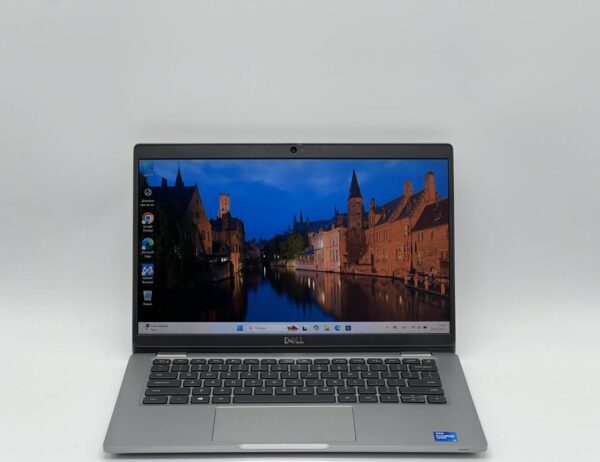 Ультрабук Dell Latitude 5320 / 13.3" (1920x1080) IPS / Intel Core i5-1145G7 (4 (8) ядра по 2.6 - 4.4 GHz) / 8 GB DDR4 / 240 GB SSD / Intel Iris Xe Graphics / WebCam - Зображення 2
