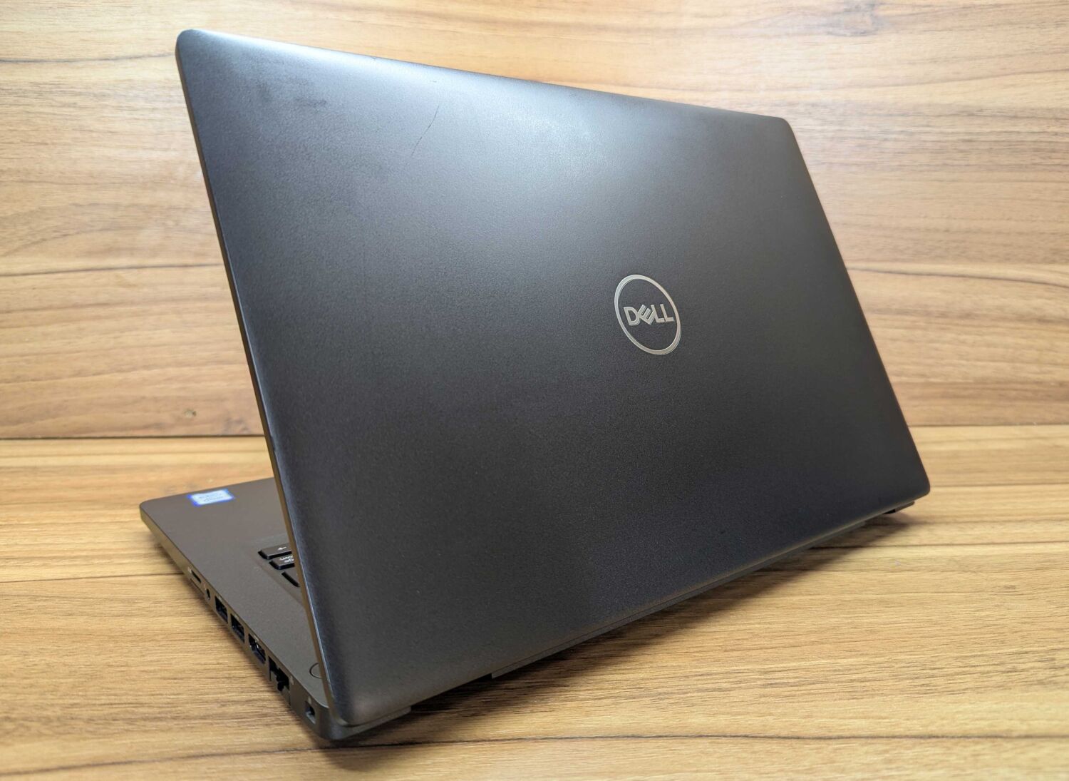 Ультрабук Dell Latitude 5400 / 14" (1366x768) TN / Intel Core i5-8265U (4 (8) ядра по 1.6 - 3.9 GHz) / 16 GB DDR4 / 512 GB SSD / Intel UHD Graphics 620 / WebCam / Windows 10 - Зображення 6