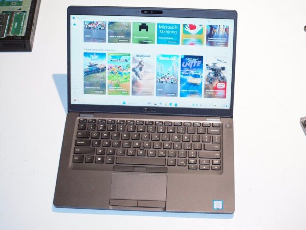 Ультрабук Dell Latitude 5400 / 14" (1366x768) TN / Intel Core i5-8365U (4 (8) ядра по 1.6 - 4.1 GHz) / 16 GB DDR4 / 256 GB SSD / Intel UHD Graphics 620 / WebCam + Бездротова мишка - Зображення 3