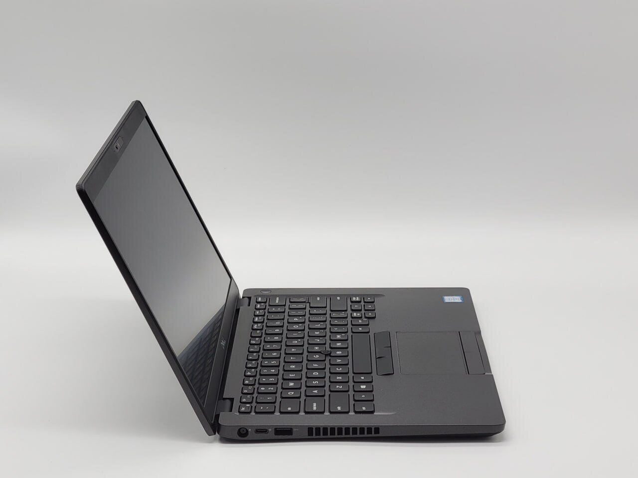 Ультрабук Dell Latitude 5400 / 14" (1366x768) TN / Intel Core i5-8365U (4 (8) ядра по 1.6 - 4.1 GHz) / 8 GB DDR4 / 120 GB SSD / Intel UHD Graphics / WebCam - Зображення 3