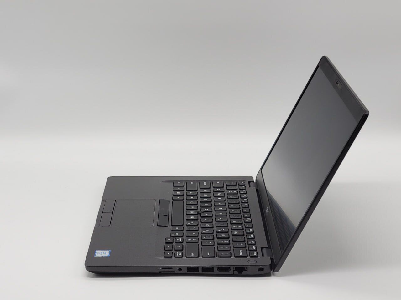 Ультрабук Dell Latitude 5400 / 14" (1366x768) TN / Intel Core i5-8365U (4 (8) ядра по 1.6 - 4.1 GHz) / 8 GB DDR4 / 120 GB SSD / Intel UHD Graphics / WebCam - Зображення 4