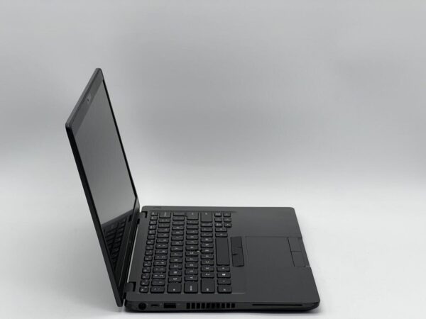 Ультрабук Dell Latitude 5400 / 14" (1920x1080) IPS / Intel Core i5-8365U (4 (8) ядра по 1.6 - 4.1 GHz) / 16 GB DDR4 / 480 GB SSD / Intel UHD Graphics 620 / WebCam - Зображення 3