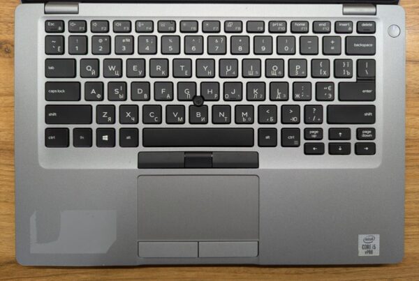 Ультрабук Dell Latitude 5410 / 14" (1920x1080) IPS / Intel Core i5-10310U (4 (8) ядра по 1.7 - 4.4 GHz) / 16 GB DDR4 / 256 GB SSD / Intel UHD Graphics / WebCam / Windows 10 - Зображення 3
