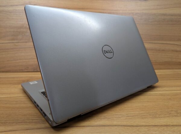 Ультрабук Dell Latitude 5410 / 14" (1920x1080) IPS / Intel Core i5-10310U (4 (8) ядра по 1.7 - 4.4 GHz) / 8 GB DDR4 / 256 GB SSD / Intel UHD Graphics / WebCam / HDMI / Windows 10 - Зображення 7