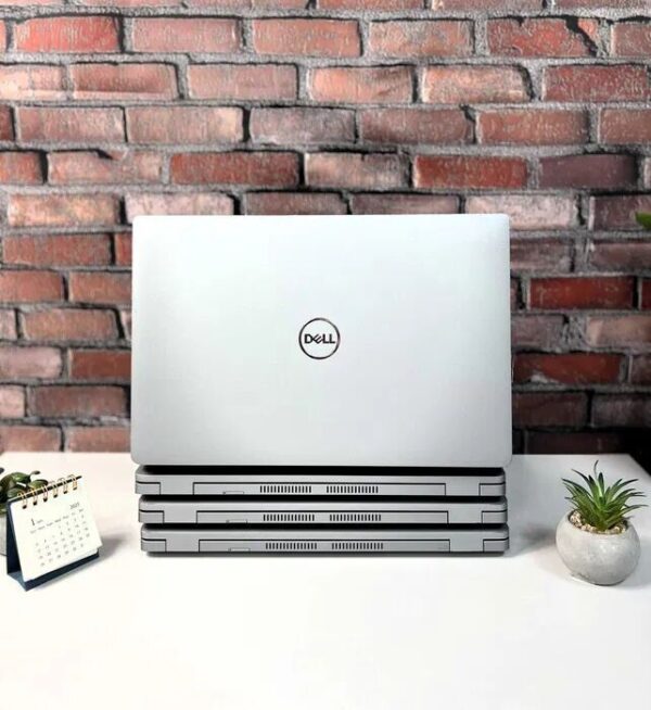 Ультрабук Dell Latitude 5420 / 14" (1920x1080) IPS / Intel Core i3-1125G4 (4 (8) ядра по 2.0 - 3.7 GHz) / 16 GB DDR4 / 256 GB SSD / Intel UHD Graphics / WebCam / Win 10 Pro - Зображення 7