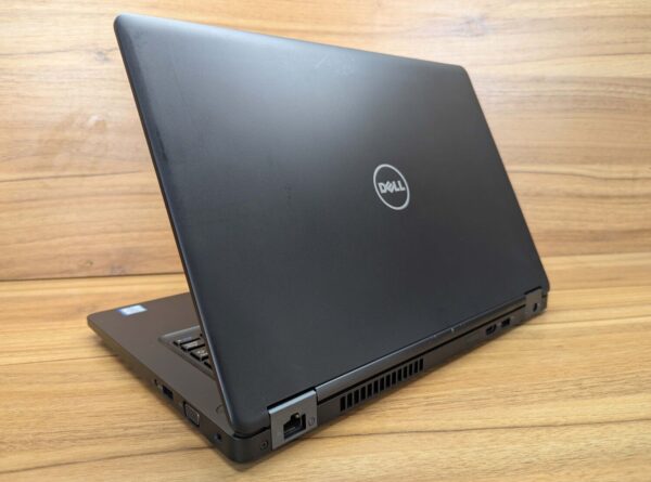 Ультрабук Dell Latitude 5480 / 14" (1366x768) TN / Intel Core i5-6440HQ (4 ядра по 2.6 - 3.5 GHz) / 8 GB DDR4 / 240 GB SSD / Intel HD Graphics 530 / WebCam / Windows 10 - Зображення 7