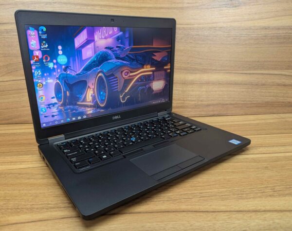 Ультрабук Dell Latitude 5480 / 14" (1366x768) TN / Intel Core i5-6440HQ (4 ядра по 2.6 - 3.5 GHz) / 8 GB DDR4 / 240 GB SSD / Intel HD Graphics 530 / WebCam / Windows 10 - Зображення 4