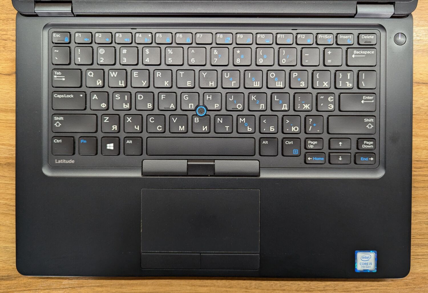 Ультрабук Dell Latitude 5480 / 14" (1366x768) TN / Intel Core i5-7200U (2 (4) ядра по 2.5 - 3.1 GHz) / 8 GB DDR4 / 240 GB SSD / Intel HD Graphics 620 / WebCam / HDMI / Windows 10 - Зображення 3