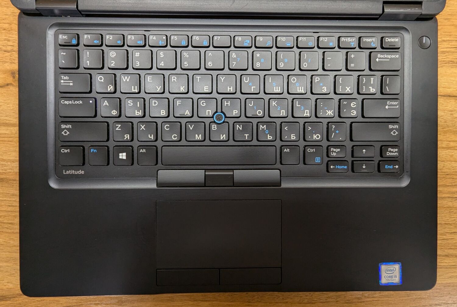 Ультрабук Dell Latitude 5480 / 14" (1366x768) TN / Intel Core i5-7200U (2 (4) ядра по 2.5 - 3.1 GHz) / 8 GB DDR4 / 256 GB SSD / Intel HD Graphics 620 / WebCam / HDMI / Windows 10 - Зображення 5