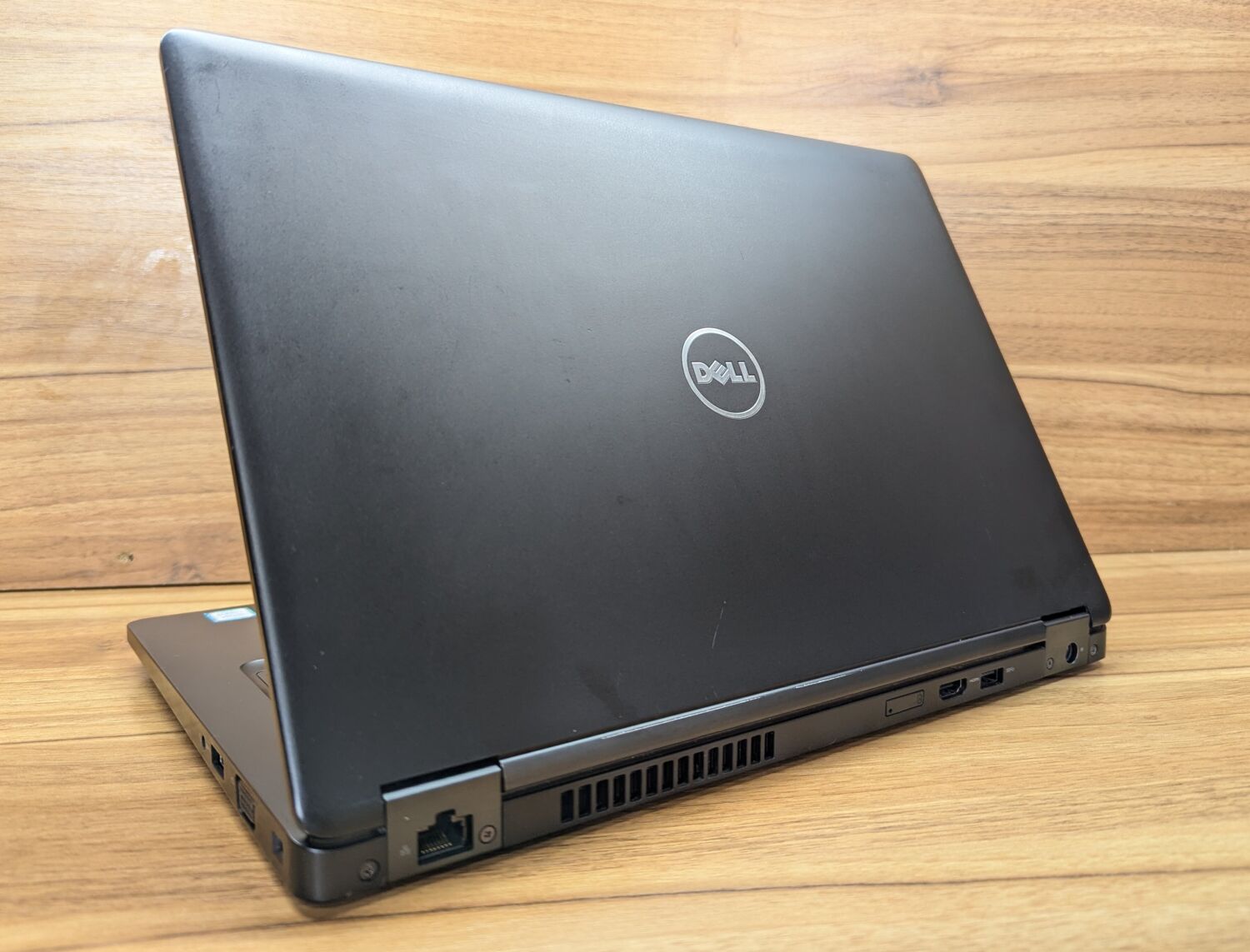 Ультрабук Dell Latitude 5480 / 14" (1366x768) TN / Intel Core i5-7200U (2 (4) ядра по 2.5 - 3.1 GHz) / 8 GB DDR4 / 256 GB SSD / Intel HD Graphics 620 / WebCam / HDMI / Windows 10 - Зображення 7