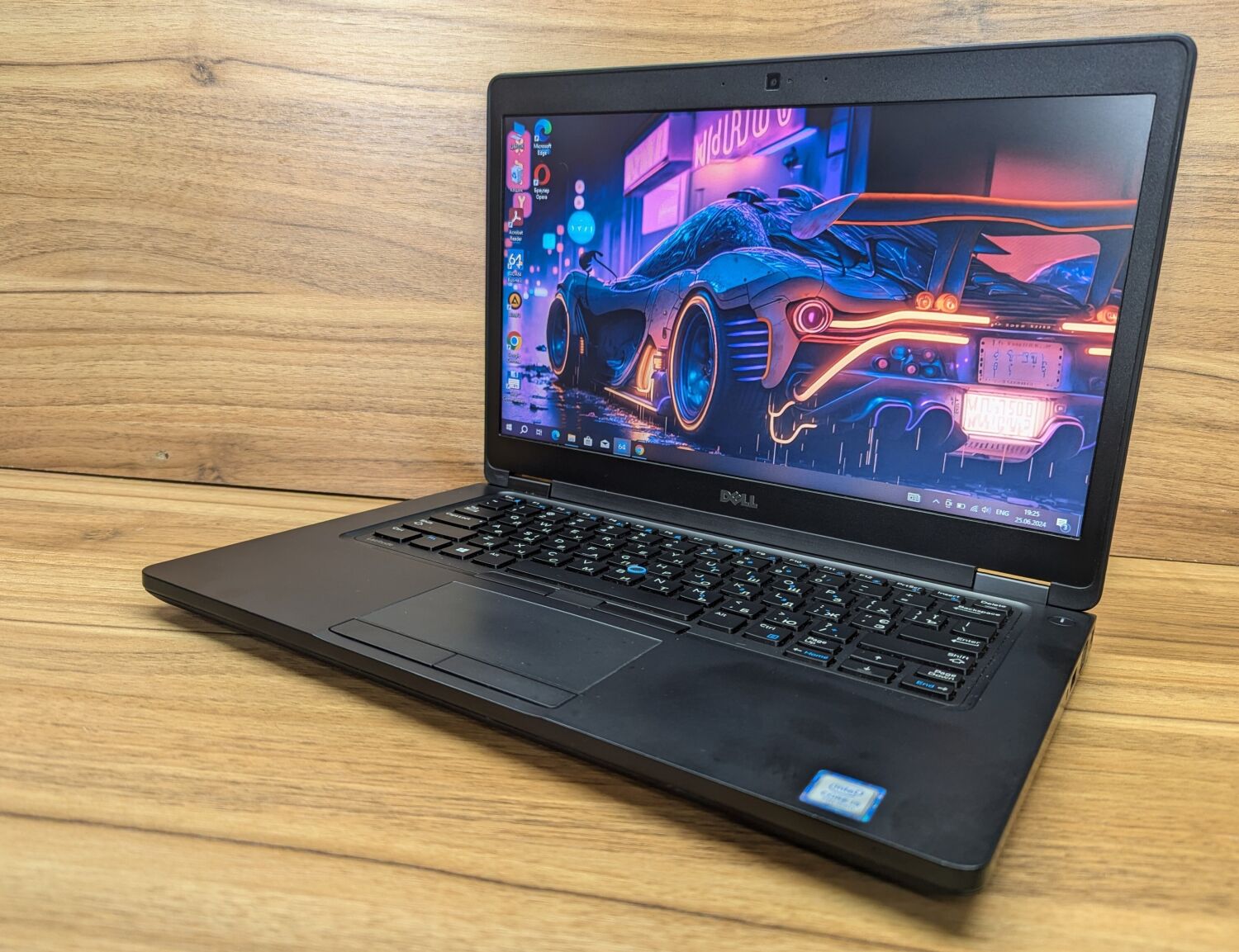 Ультрабук Dell Latitude 5480 / 14" (1366x768) TN / Intel Core i5-7200U (2 (4) ядра по 2.5 - 3.1 GHz) / 8 GB DDR4 / 256 GB SSD / Intel HD Graphics 620 / WebCam / HDMI / Windows 10 - Зображення 3