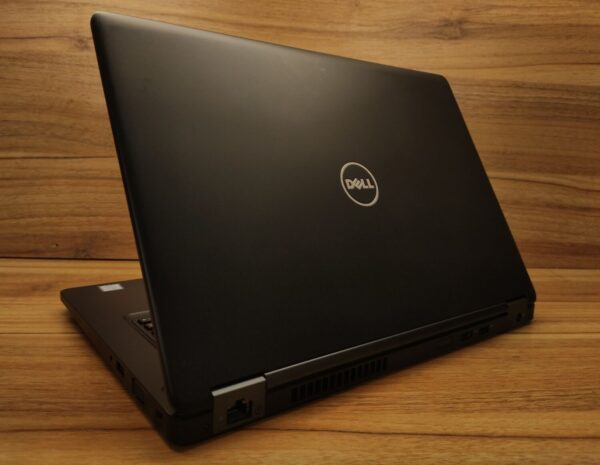 Ультрабук Dell Latitude 5480 / 14" (1366x768) TN / Intel Core i5-7200U (2 (4) ядра по 2.5 - 3.1 GHz) / 8 GB DDR4 / 256 GB SSD / Intel HD Graphics 620 / WebCam / Windows 10 - Зображення 7