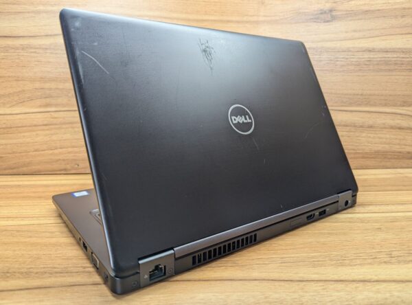 Ультрабук Dell Latitude 5480 / 14" (1920x1080) IPS / Intel Core i5-6300U (2 (4) ядра по 2.4 - 3.0 GHz) / 8 GB DDR4 / 256 GB SSD / Intel HD Graphics 520 / HDMI / WebCam / Windows 10 - Зображення 7