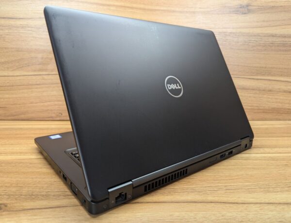Ультрабук Dell Latitude 5480 / 14" (1920x1080) IPS / Intel Core i5-7200U (2 (4) ядра по 2.5 - 3.1 GHz) / 8 GB DDR4 / 256 GB SSD / Intel HD Graphics 620 / WebCam / Windows 10 - Зображення 7