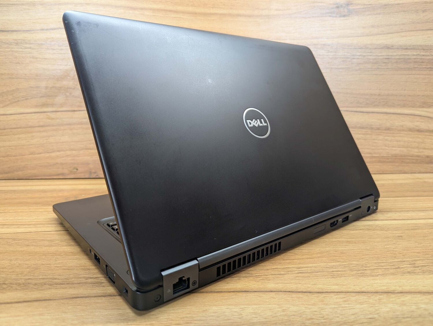 Ультрабук Dell Latitude 5480 / 14" (1920x1080) IPS / Intel Core i7-7820HQ (4 (8) ядра по 2.9 - 3.9 GHz) / 16 GB DDR4 / 480 GB SSD / nVidia GeForce 930MX, 2 GB DDR3, 64-bit / WebCam / HDMI / Windows 10 - Зображення 7