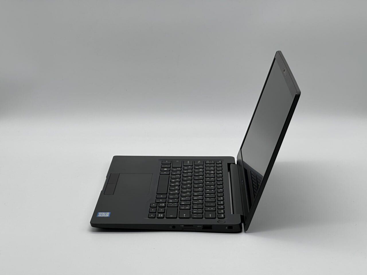 Ультрабук Dell Latitude 7300 / 13.3" (1920x1080) IPS / Intel Core i5-8265U (4 (8) ядра по 1.6 - 3.9 GHz) / 16 GB DDR4 / 240 GB SSD / Intel UHD Graphics 620 / WebCam - Зображення 4