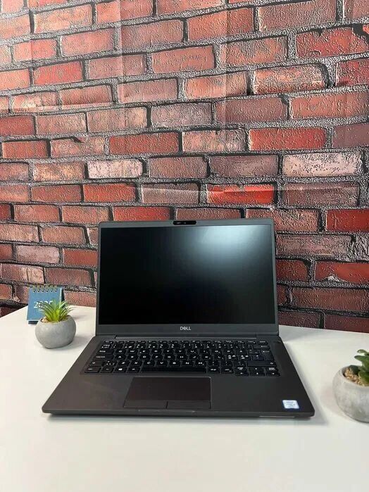 Ультрабук Dell Latitude 7300 / 13.3" (1920x1080) IPS / Intel Core i5-8365U (4 (8) ядра по 1.6 - 4.1 GHz) / 8 GB DDR4 / 256 GB SSD / Intel UHD Graphics 620 / WebCam / Win 10 Pro - Зображення 7