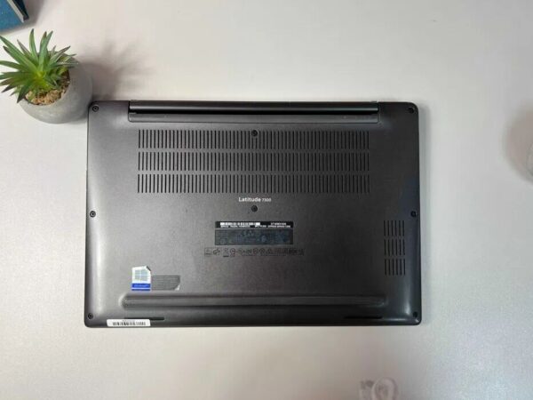 Ультрабук Dell Latitude 7300 / 13.3" (1920x1080) IPS / Intel Core i5-8365U (4 (8) ядра по 1.6 - 4.1 GHz) / 8 GB DDR4 / 256 GB SSD / Intel UHD Graphics 620 / WebCam / Win 10 Pro - Зображення 9